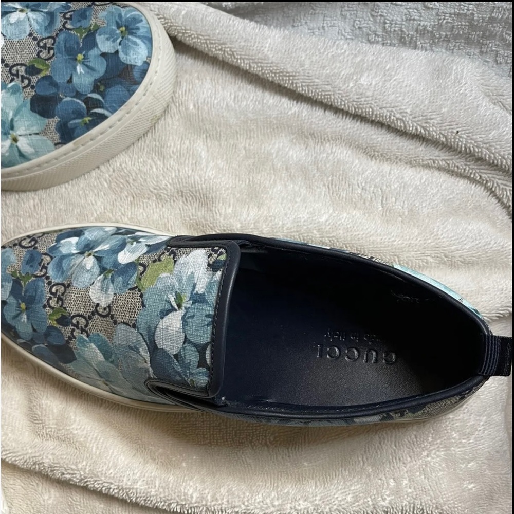 GUCCI  FLORA (size 8 ) uk size 41